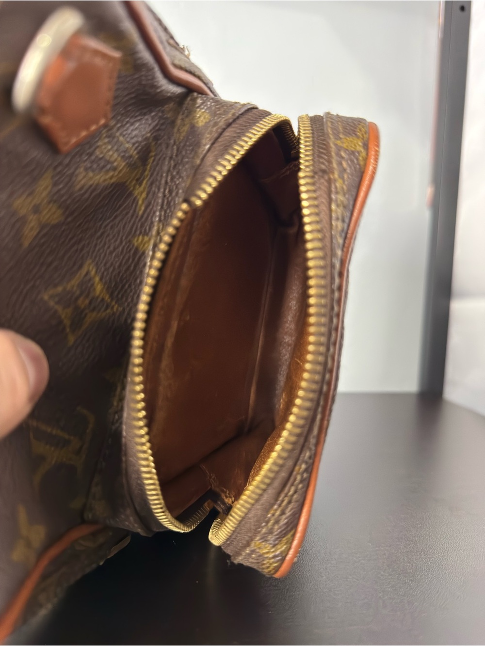 Louis Vuitton Brown Monogram Canvas Men’s Belt/Crossbody Bag - Picture 11 of 11